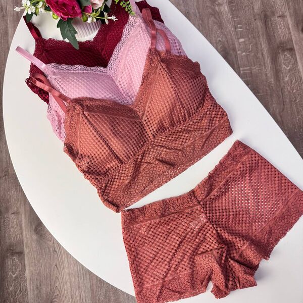 Жіночі мереживні комплекти #577 уцінка